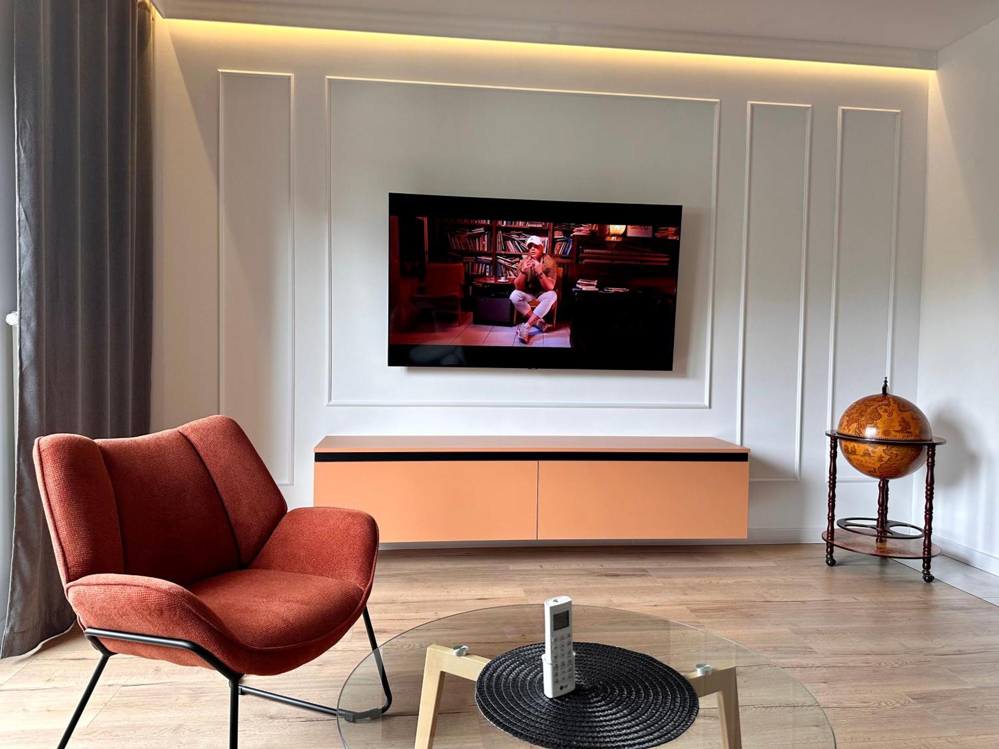 Apartment Kocham Podroze Na Fuzji Nowy!!! Klimatyzacja Balkon Wejscie Na Kod, Fv Lodz (Lodz)